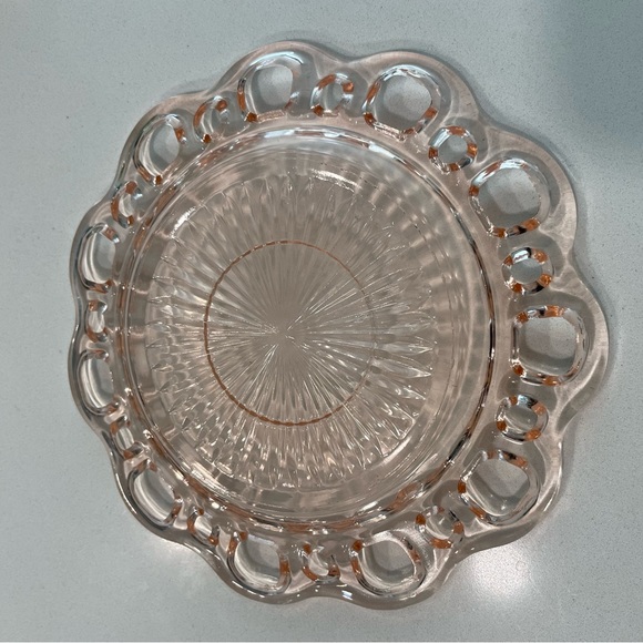 Anthropologie Vibes- Vintage pink Anchor Hocking depression glass dish-lace edge - Picture 3 of 6